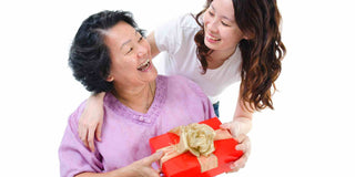 A Merry Guide To Choosing The Perfect Christmas Gifts for All Type of Parents - Megafurniture