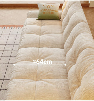 64 cm deep seat
