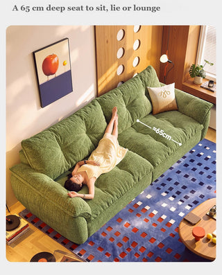 A 65 cm deep seat