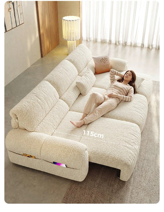 Seat extends to 115 cm