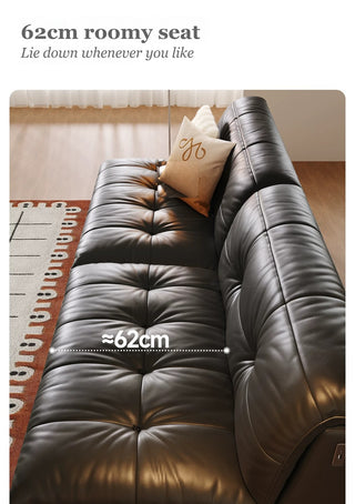 62 cm roomy seat